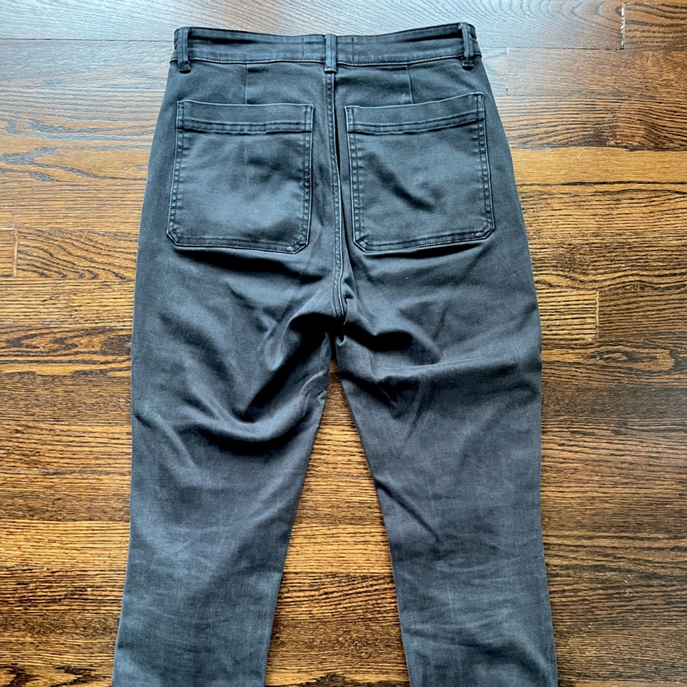 Everlane, The Straight-Leg Crop in Black, Size 4 - Picture 10 of 10